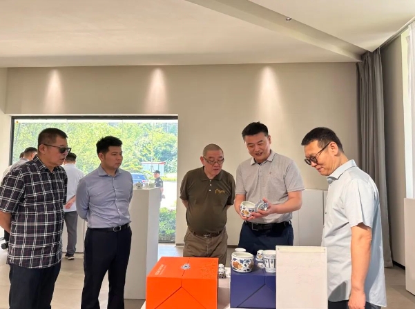 CFAC美院基地 清華大學美術學院與省數(shù)文集團、市城投集團強強聯(lián)手共繪文化創(chuàng)新新篇章