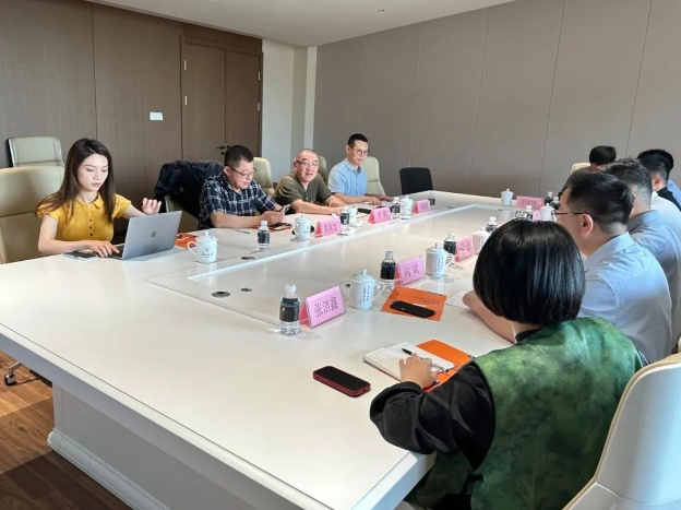 CFAC美院基地 清華大學美術學院與省數(shù)文集團、市城投集團強強聯(lián)手共繪文化創(chuàng)新新篇章