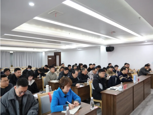 市城投集團(tuán)召開違規(guī)套取資金問題專項(xiàng)整治暨國有、集體資產(chǎn)違規(guī)轉(zhuǎn)租問題專項(xiàng)治理工作推進(jìn)會(huì)